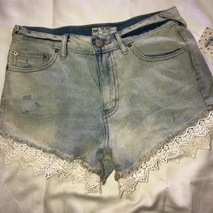 FREE PEOPLE Lace Trim Shorts “daisy wash” NEW/TAGS
